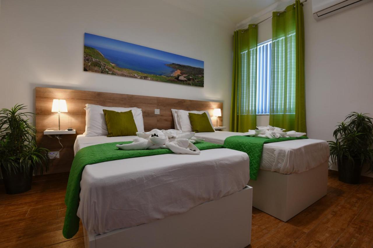 Appartamento A Bed Of Roses Marsalforn Esterno foto