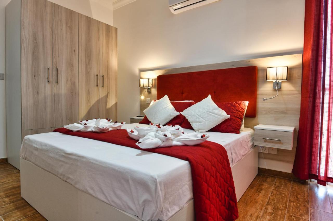 Appartamento A Bed Of Roses Marsalforn Esterno foto